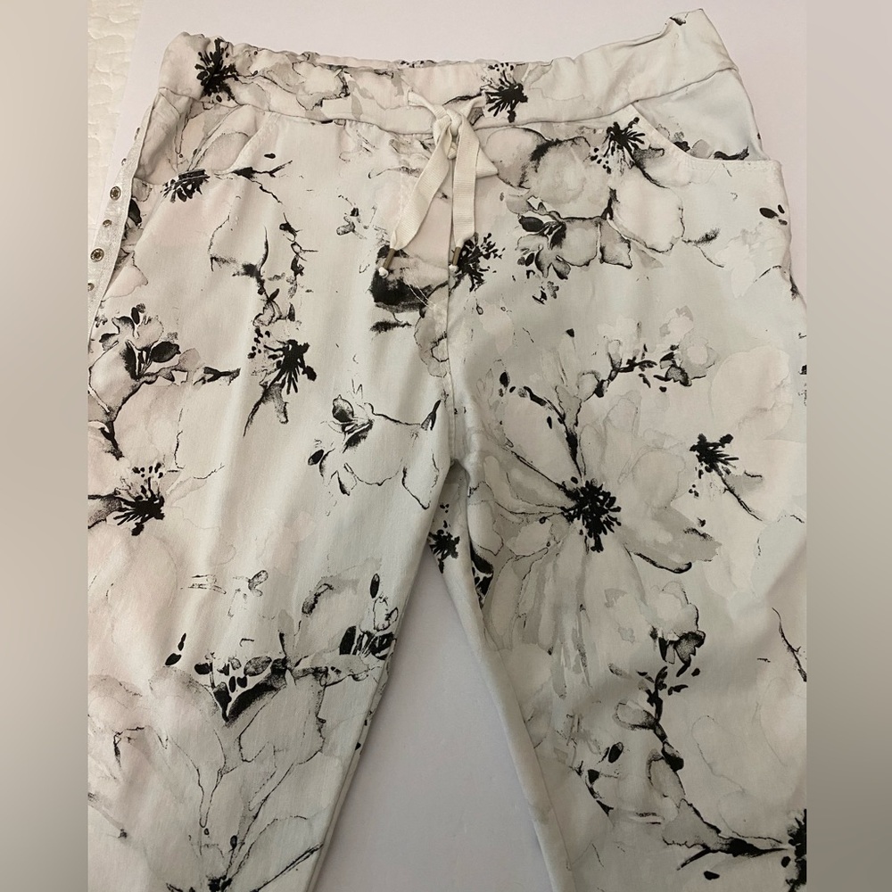 Venti6, Made in Italy, Jogger Pants, rhinestones!